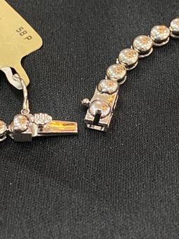 Classic Round Brilliant Graduated Diamonds Tennis Necklace - Image 3