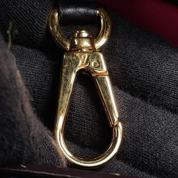 Louis Vuitton Capucines MM Handbag - Image 3